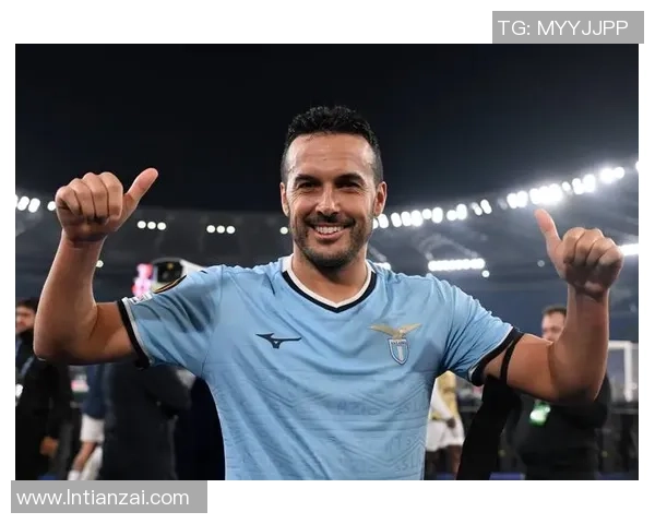 足球明星在比赛中的技术特点与战术价值综合分析研究